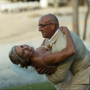 Meet your Posher, Elise